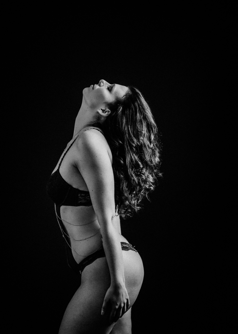 Dein Boudoir - Dein Boudoir-Erlebnis in Deiner Nähe - Boudoir Session mit Steffi Selbstliebe ist wunderschoen photoart huebner Boudoir Shootings fuer Dich 27 .jpg - Dein Boudoir - Dein Boudoir Boudoir Session mit Steffi Selbstliebe ist wunderschoen photoart huebner Boudoir Shootings fuer Dich 27 .jpg - Dein Boudoir - Dien Boudoir-Erlebnis
