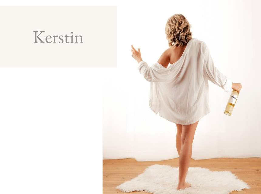 Frau in weißem Kleid beim Boudoir-Shooting, entspannte Stimmung, Kerstin.