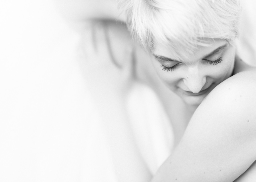 Intime Boudoir-Bilder für Frauen, sinnlich, stilvoll und emotional dargestellt.